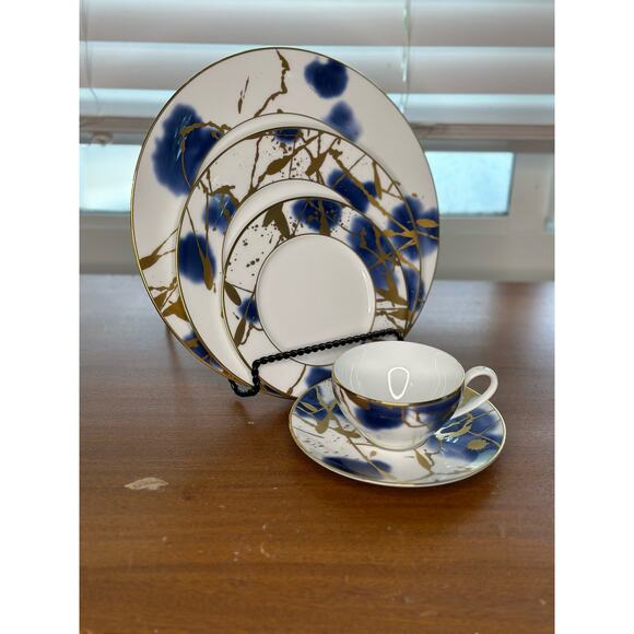 Bread & Butter Plates in Jubilant Days Gold by Noritake Contemporary Set/4 - Picture 4 of 7